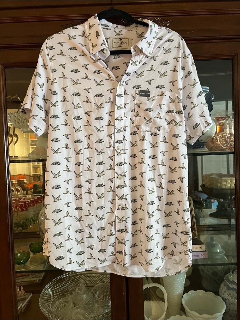 BURLEBO White Short-Sleeve Button-Down Shirt with Duck Print